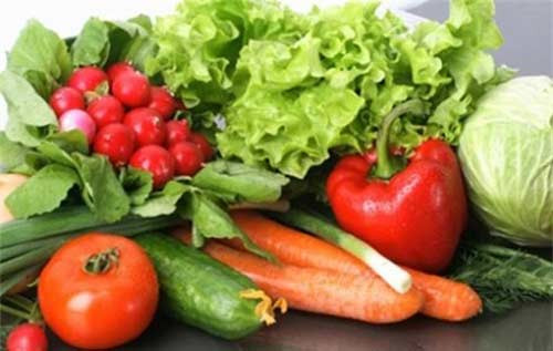 Ăn sống hay ăn chín đều cần kết hợp hợp lý để tối ưu dưỡng chất.