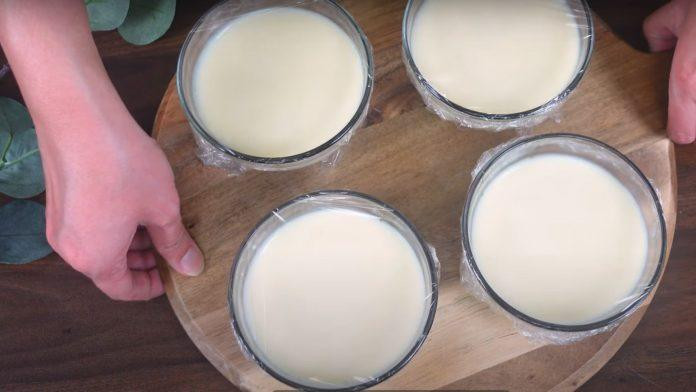 Bánh flan sau khi bọc kín và làm lạnh, sẵn sàng thưởng thức