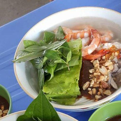 Bún gỏi dà với cách trình bày hấp dẫn và sáng tạo