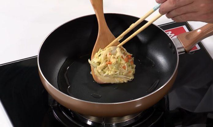 Cách làm bánh trứng phô mai rau củ ngon miệng, bổ dưỡng cho bé