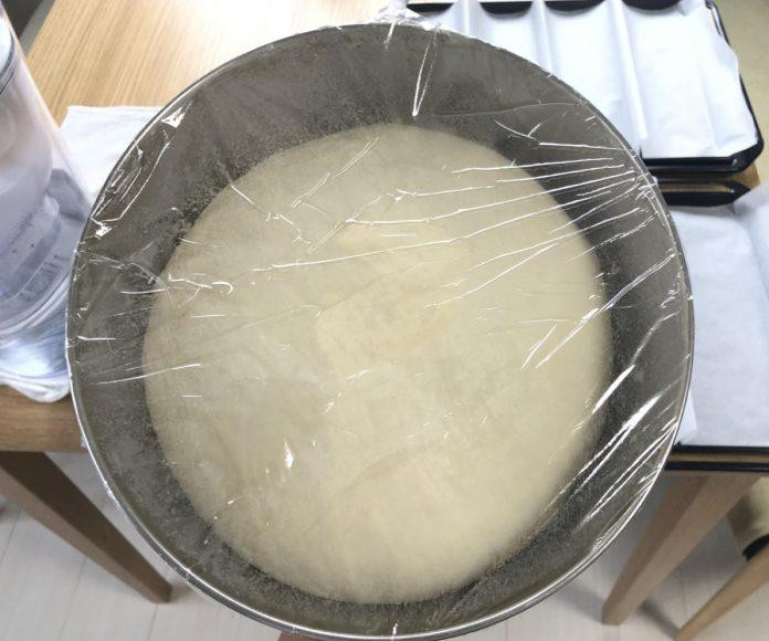Công đoạn làm vỏ bánh