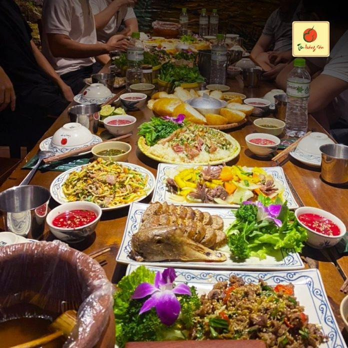 Không gian cổ điển tại nhà hàng Tân Lương Sơn
