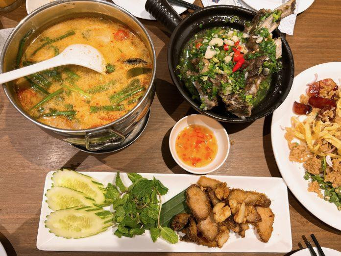 Món ăn tại Thai Market Restaurant