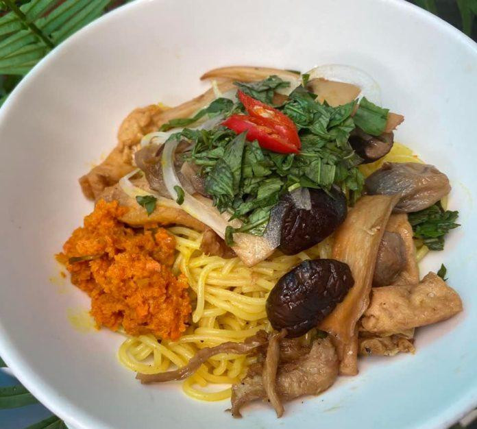 Nhà hàng chay Sân Mây với không gian xanh