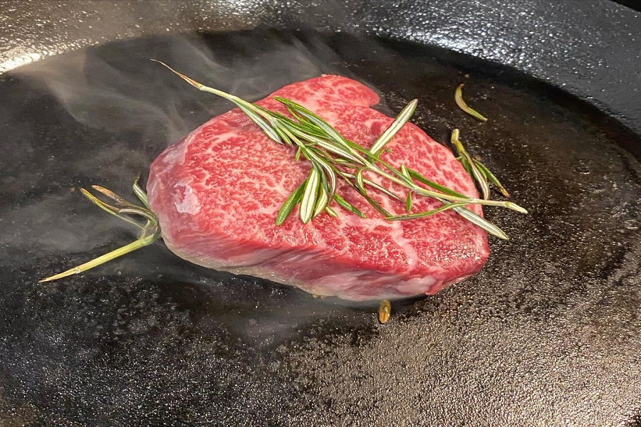 Bò Wagyu hấp dẫn tại Sushi Hokkaido Sachi