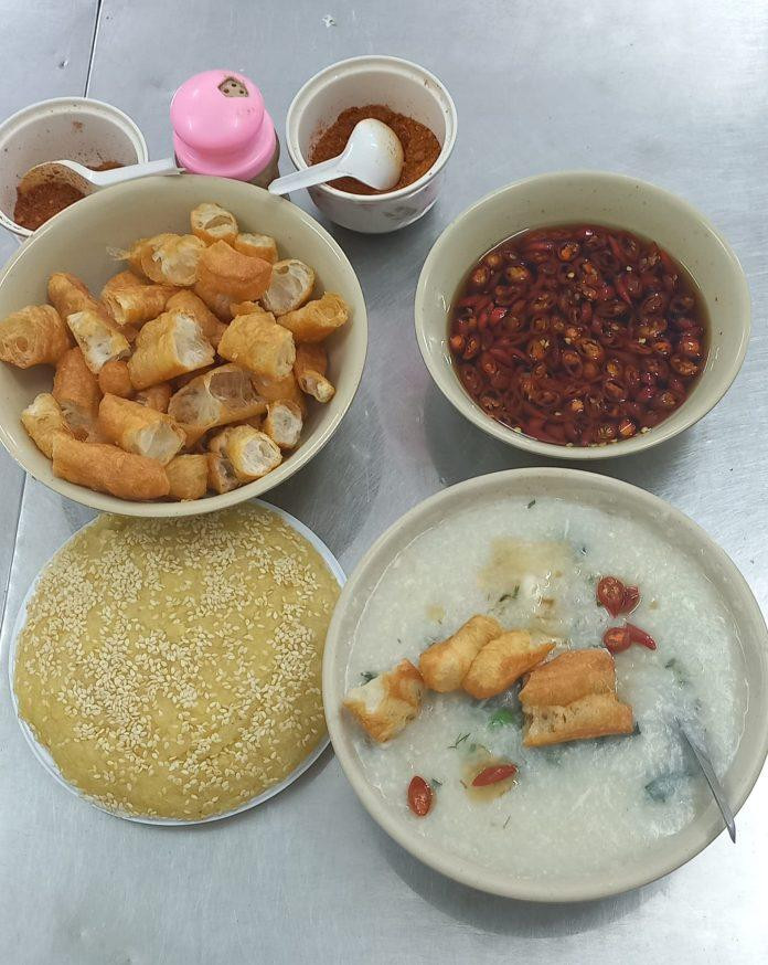 Tô cháo cá ngon miệng tại Tích Nghi