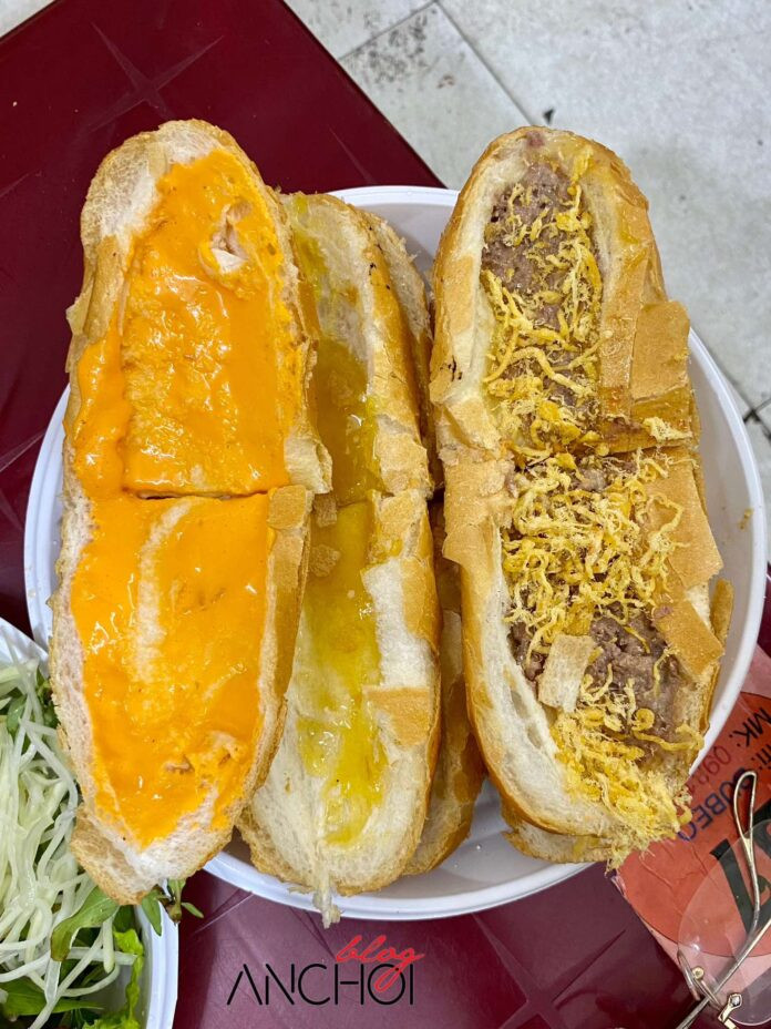 Bánh mì nướng phô mai béo ngậy với lớp phô mai tan chảy vàng ruộm