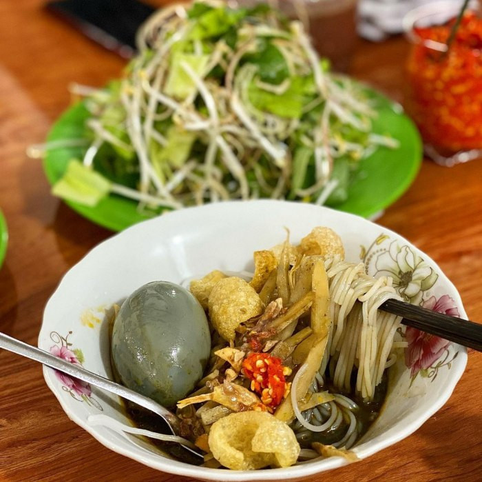 Bún cua Gia Lai với hương vị mằn mặn độc đáo