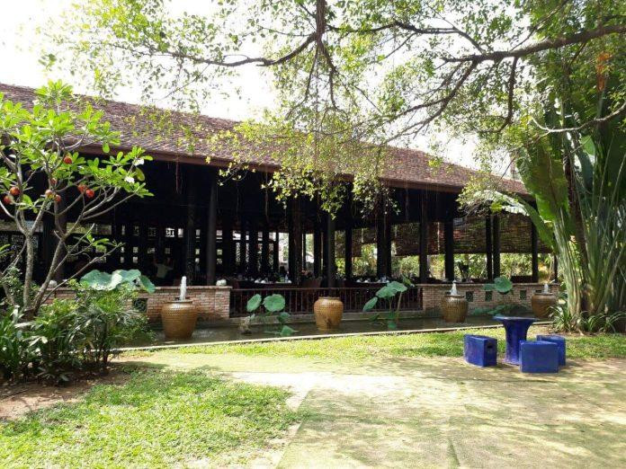 Không gian yên tĩnh tại Nhà hàng Bên Sông