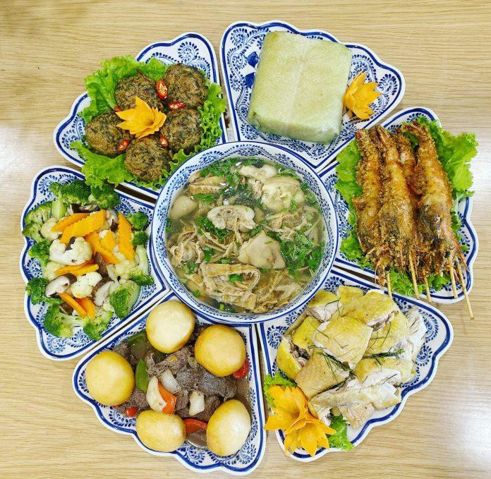 Mâm cỗ cúng Ông Công Ông Táo tối giản nhưng không kém phần ý nghĩa.