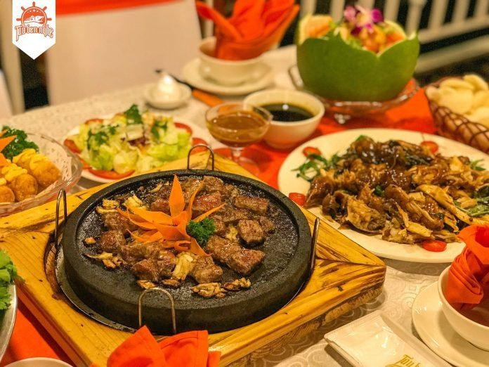 Thực đơn đa dạng tại Tàu Bến Nghé