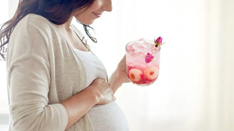 Mẹ Bầu 3 Tháng Đầu Uống Trà Vải Được Không?