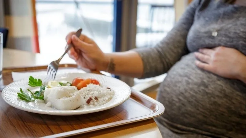 Giải đáp: Bà bầu ăn cá basa được không?