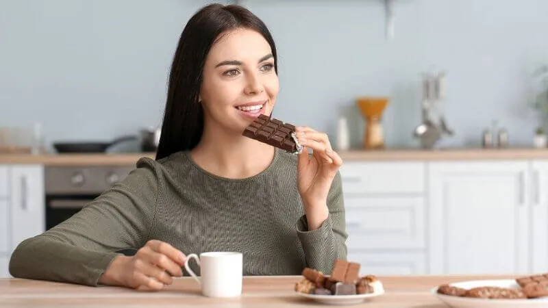 Những lưu ý "sống còn" khi ăn socola trong 3 tháng đầu