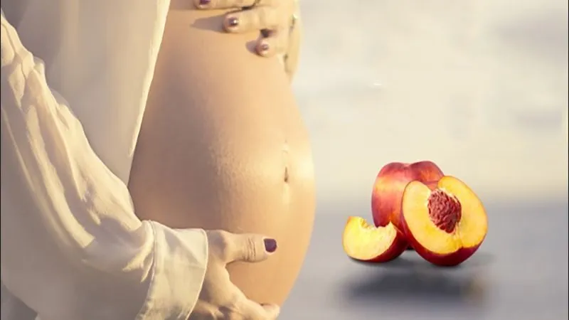 Những lưu ý vàng khi mẹ bầu ăn đào