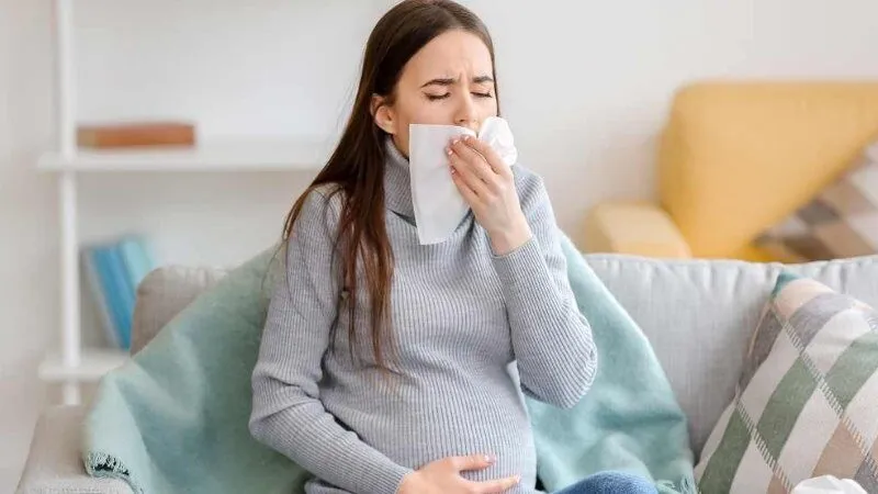 Những rủi ro tiềm ẩn khi mẹ bầu ăn quá nhiều lá é