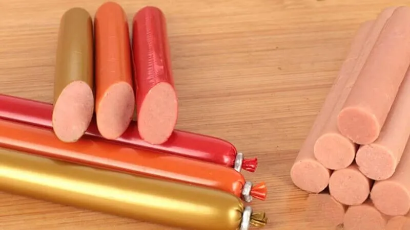 Xúc xích ăn liền